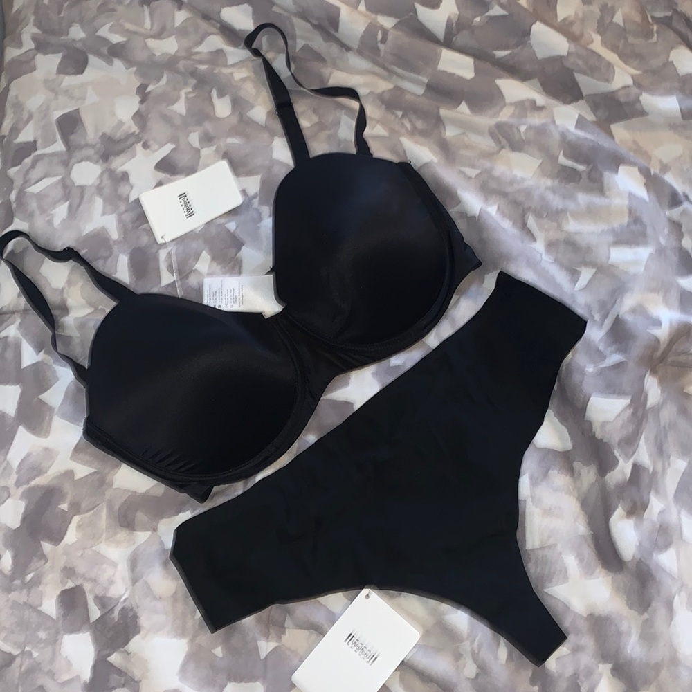 Wolford | Bra & Thong Lingerie Set - Picture 1 of 12